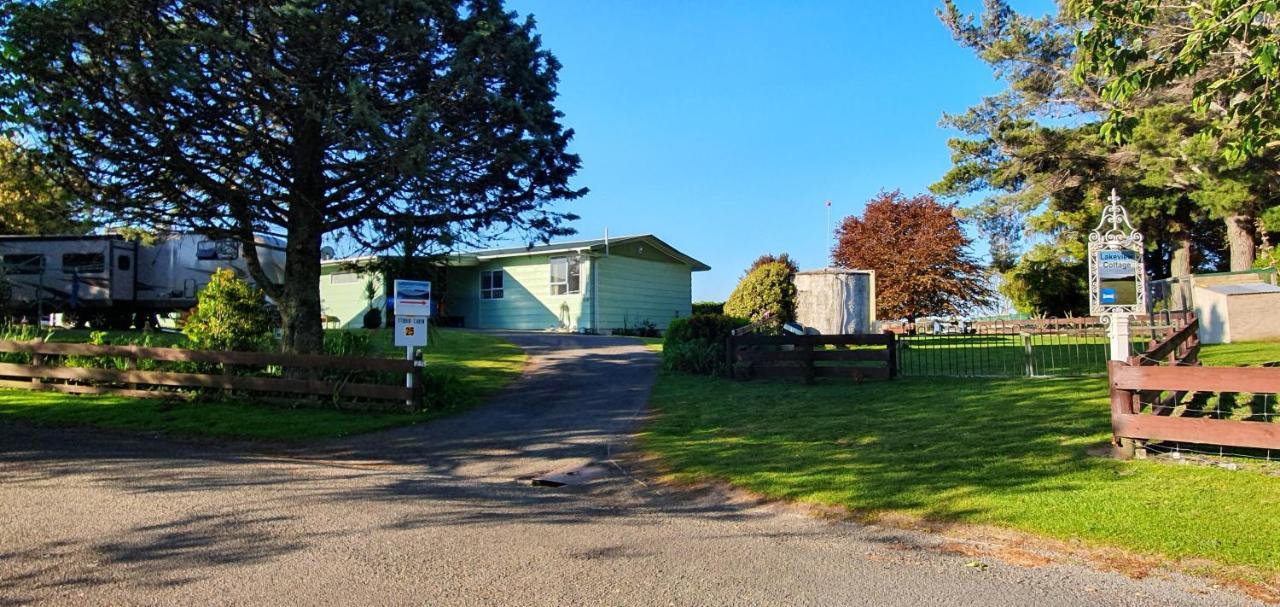 דירות Kuratau Lakeview Studio Cabin מראה חיצוני תמונה