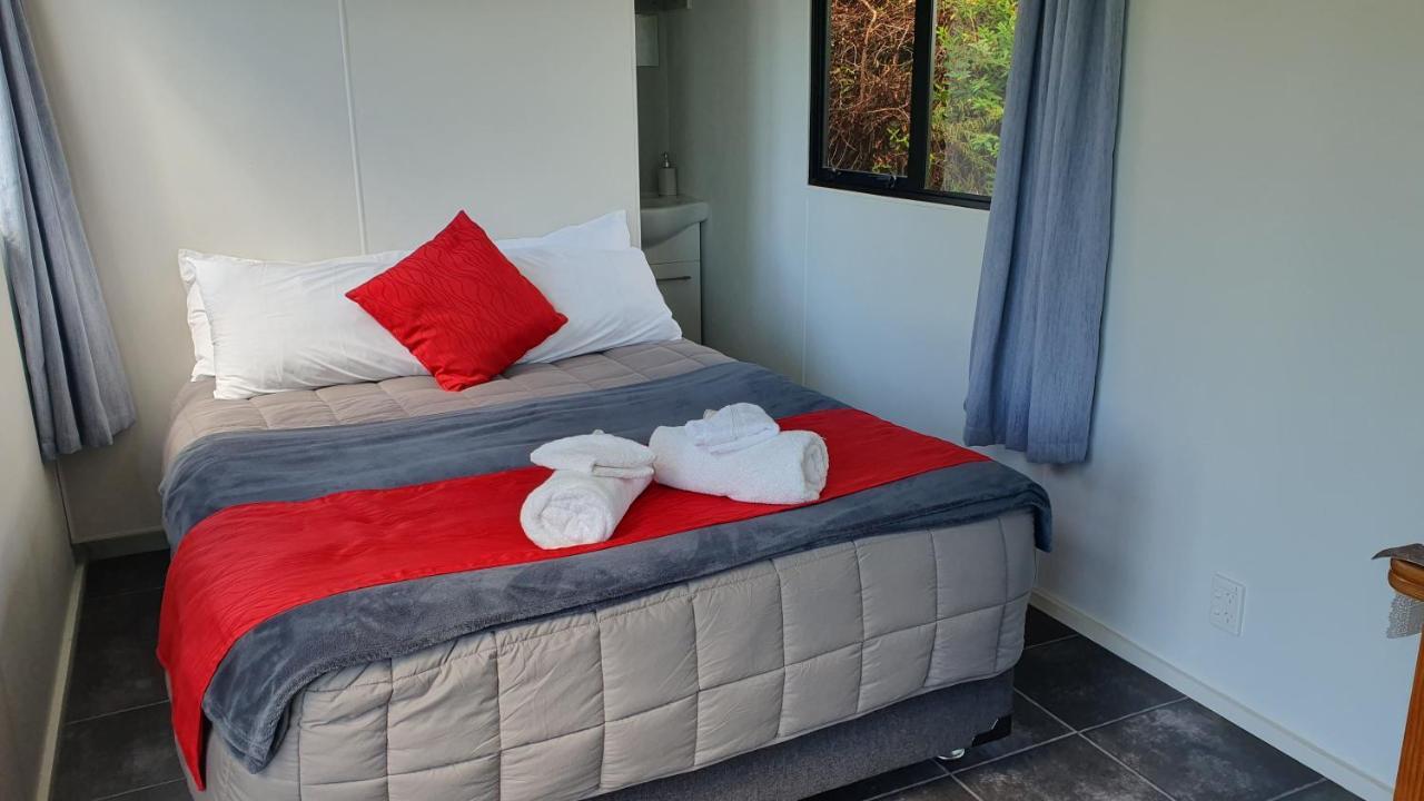 דירות Kuratau Lakeview Studio Cabin מראה חיצוני תמונה