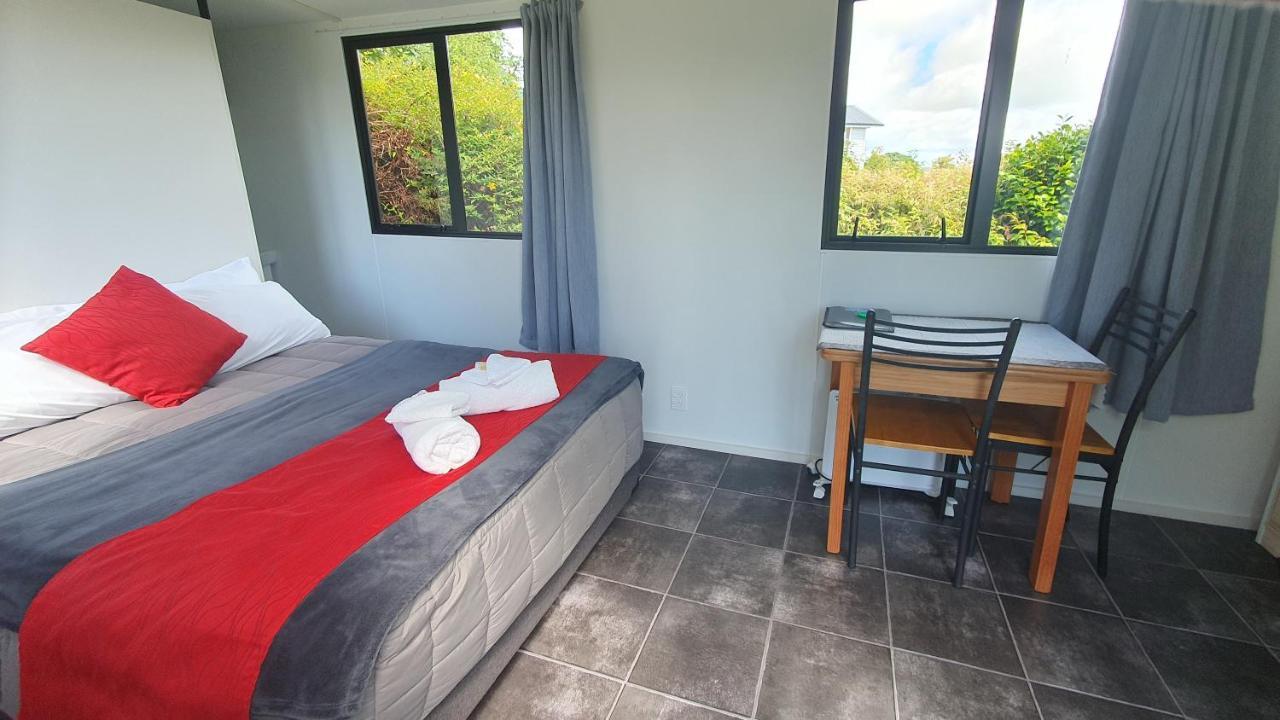 דירות Kuratau Lakeview Studio Cabin מראה חיצוני תמונה